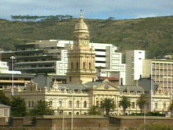 Blick vom Castle of Good Hope auf die City Hall