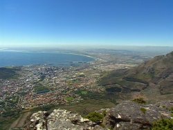 Blick über die Stadt zum Blubergstrand