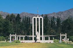 Hugenot Monument