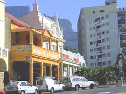 Backpacker in der Long Street von Cape Town